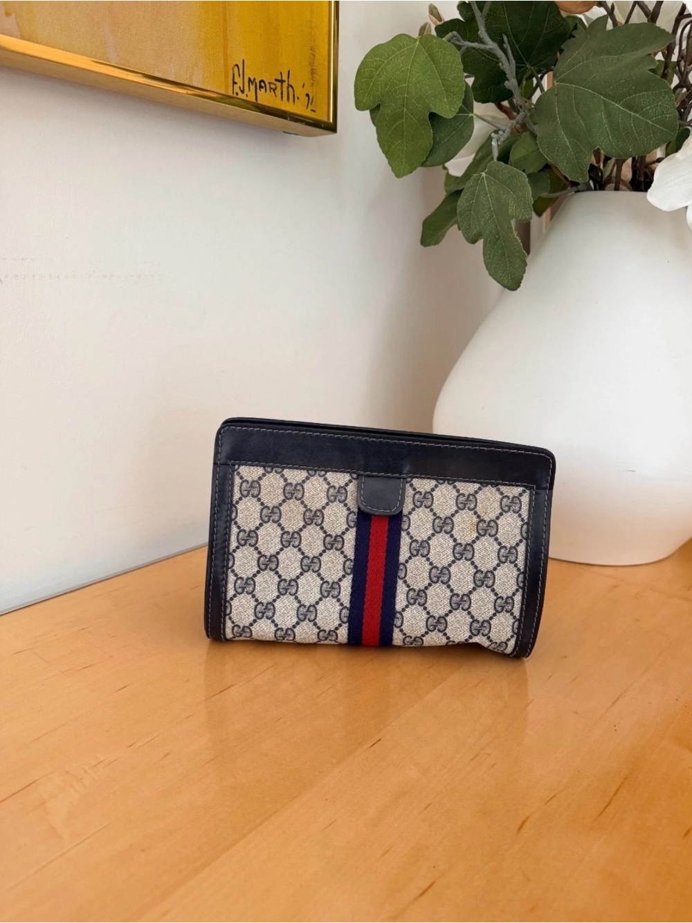 Vintage Gucci Beige GG supreme Sherri line clutch/pouch navy/red canvas